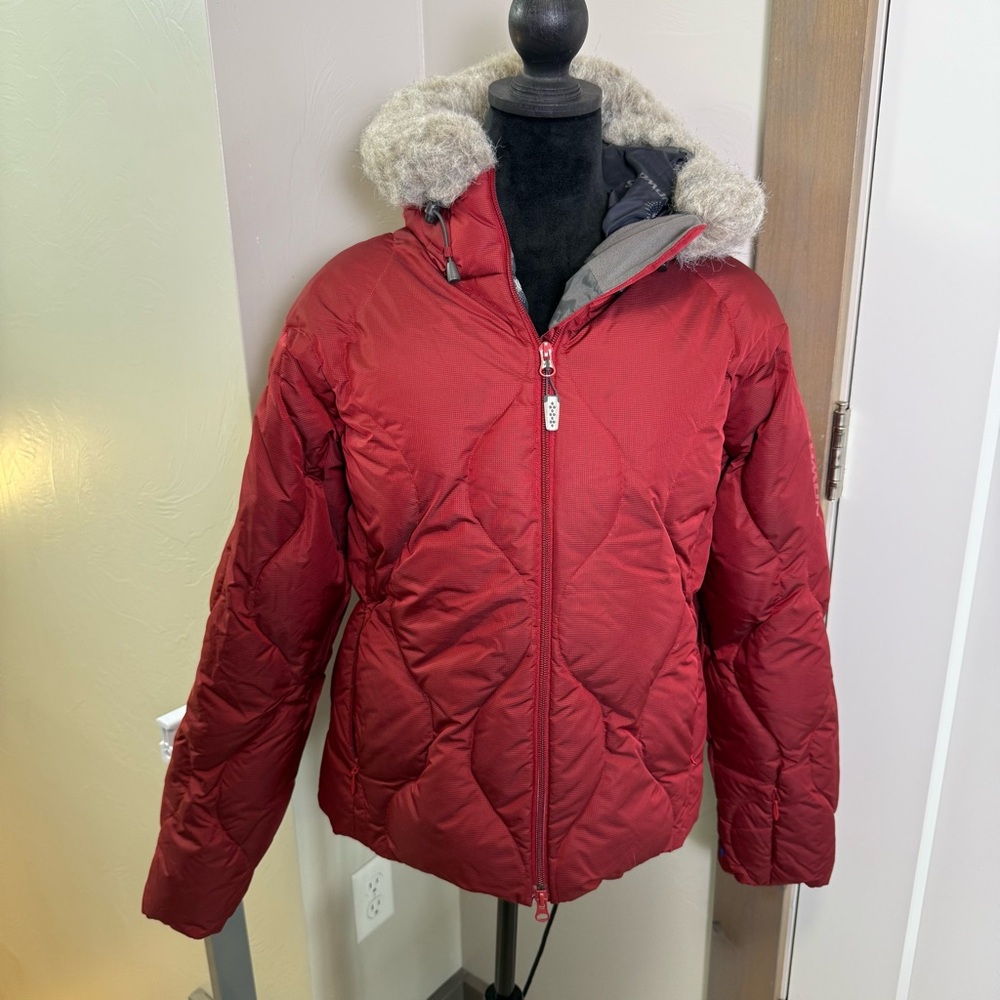 Salomon Women's Down Filled Quilted Winter Coat Jacket Faux Fur Trim‎ Hood Red M